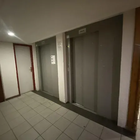 Neves - Location: Pour 4 Personnes Dans Un Quartier Jeune Et Anime / Les Neves Mae-9059 * Val Thorens