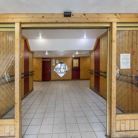 Neves - Location: Pour 4 Personnes Dans Un Quartier Jeune Et Anime / Les Neves Mae-9059 * Val Thorens