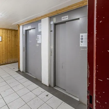 Apartment Neves - Location: Pour 4 Personnes Dans Un Quartier Jeune Et Anime / Les Neves Mae-9059