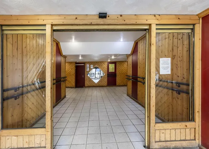 Neves - Location: Pour 4 Personnes Dans Un Quartier Jeune Et Anime / Les Neves Mae-9059 Val Thorens
